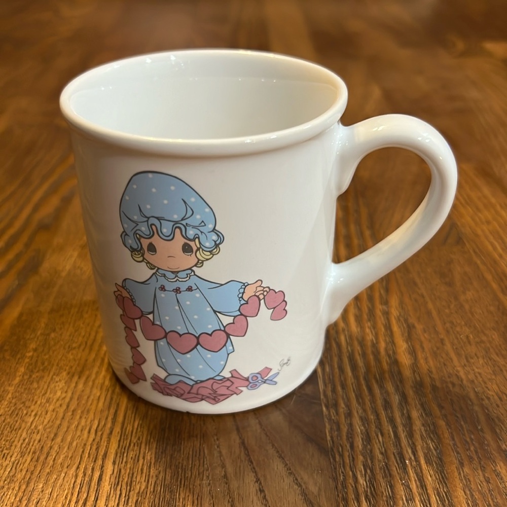NEW Fun coffee mug with precious moments, it would be great gift